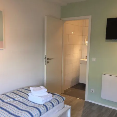 Nahe Messe Und Flughafen Apartment *