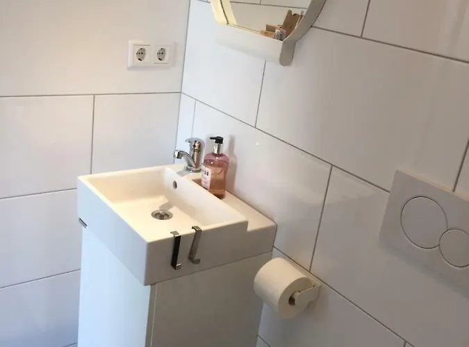 Nahe Messe Und Flughafen