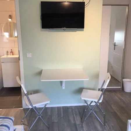 Nahe Messe Und Flughafen Apartament